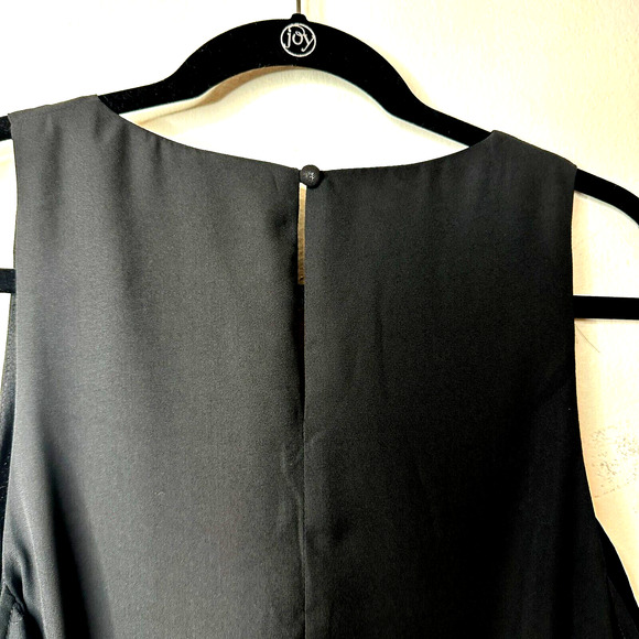 Tobi Black Cold Shoulder Long Sleeve Flowy V-Neck Keyhole Back Blouse M - Picture 6 of 15